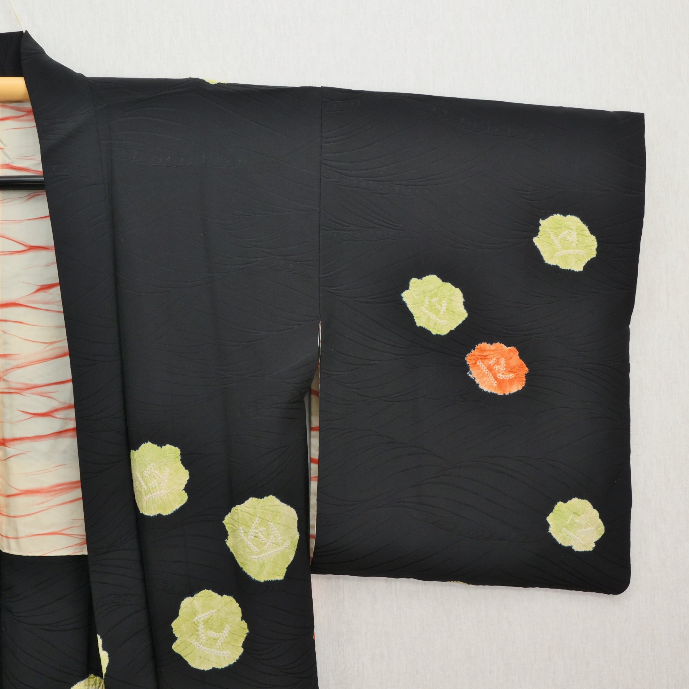Japanese Pure Silk Black Haori[羽織] | Tie-dye Camellia pattern